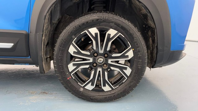 Second-hand 2021 Renault Kiger RXZ Turbo DT for sale in Lucknow-17