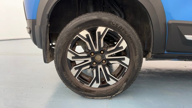 Second-hand 2021 Renault Kiger RXZ Turbo DT for sale in Lucknow-18