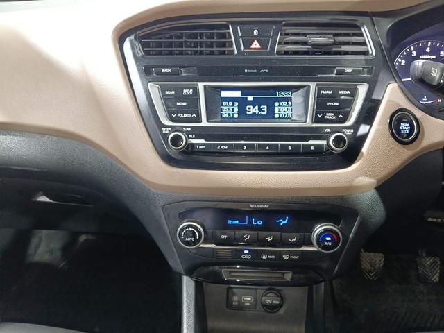Second-hand 2016 Hyundai i20 1.2 Asta for sale in Kochi-24
