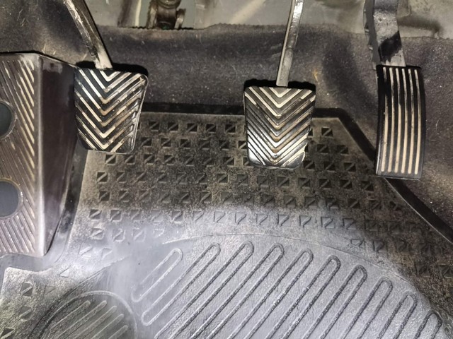 Second-hand 2016 Hyundai i20 1.2 Asta for sale in Kochi-14