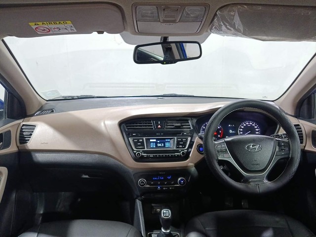 Second-hand 2016 Hyundai i20 1.2 Asta for sale in Kochi-11