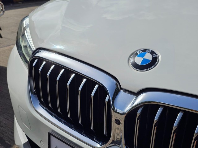 Second-hand 2022 BMW 5 Series 520d Luxury Line for sale in Mumbai-16