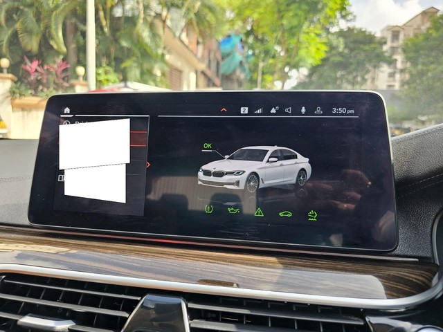 Second-hand 2022 BMW 5 Series 520d Luxury Line for sale in Mumbai-32