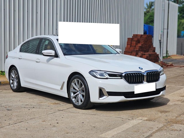 Second-hand 2022 BMW 5 Series 520d Luxury Line for sale in Mumbai-31