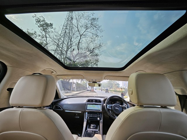 Second-hand 2019 Jaguar F-Pace Prestige 2.0 AWD for sale in Mumbai-18