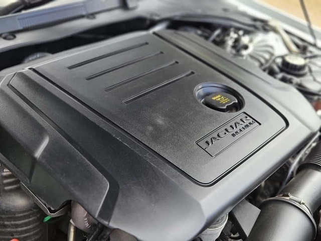 Second-hand 2017 Jaguar XF 2.0 Diesel Portfolio for sale in Mumbai-34