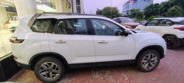 Second-hand 2023 Tata Safari XZA Plus 6 Str AT for sale in Kota-0