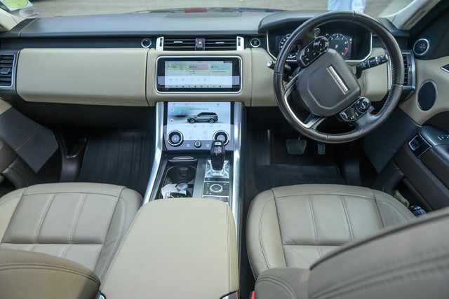 Second-hand 2021 Land Rover Range Rover Sport 2.0 Petrol SE for sale in Mumbai-5