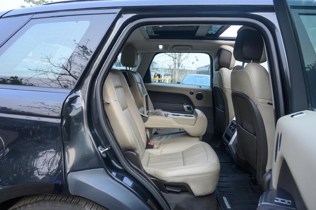 Second-hand 2021 Land Rover Range Rover Sport 2.0 Petrol SE for sale in Mumbai-7