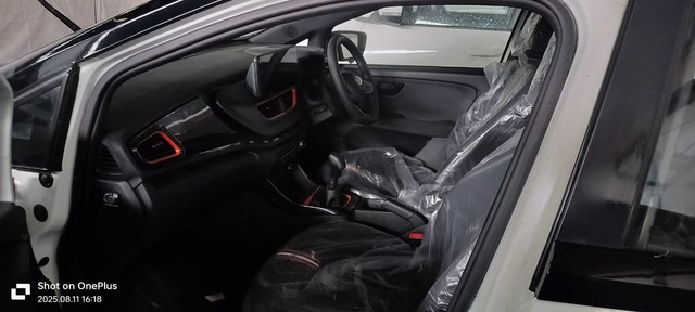 Second-hand 2024 Tata Altroz Racer R3 for sale in Kota-2