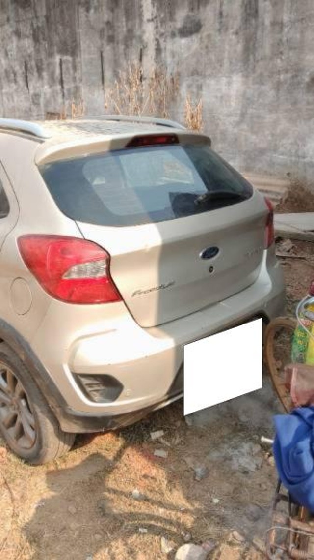 Second-hand 2018 Ford Freestyle Titanium Petrol BSIV for sale in Katni-1