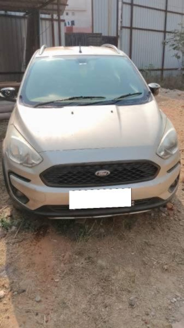 Second-hand 2018 Ford Freestyle Titanium Petrol BSIV for sale in Katni-3