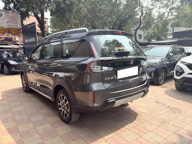 Second-hand 2022 Maruti XL6 Zeta CNG BSVI for sale in Thane-13