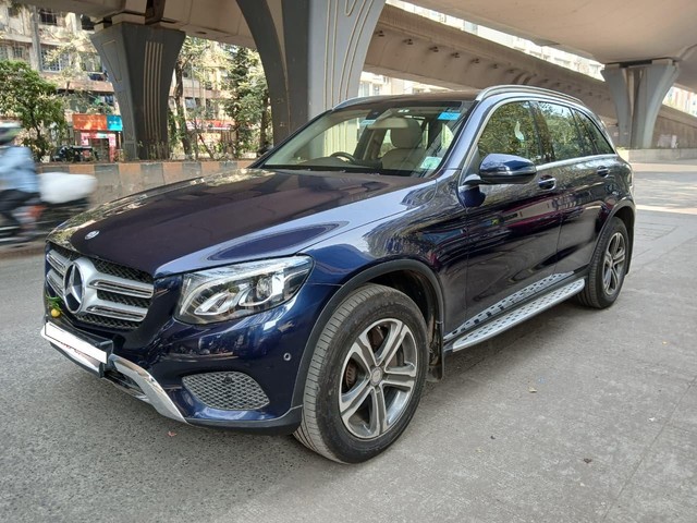 Second-hand 2017 Mercedes-Benz GLC 220d 4MATIC Style for sale in Mumbai-2