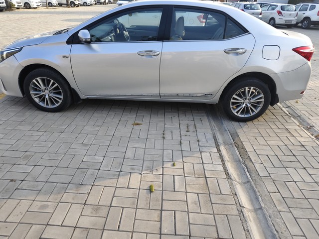 Second-hand 2015 Toyota Corolla Altis 1.8 J for sale in Ludhiana-3