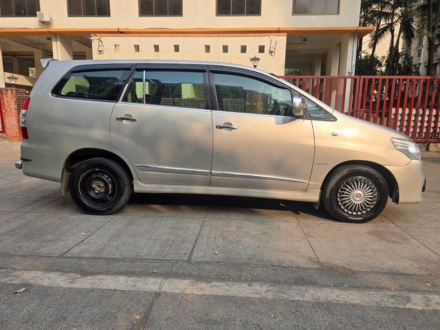 Second-hand 2014 Toyota Innova 2.5 G (Diesel) 7 Seater BS IV for sale in Mumbai-20