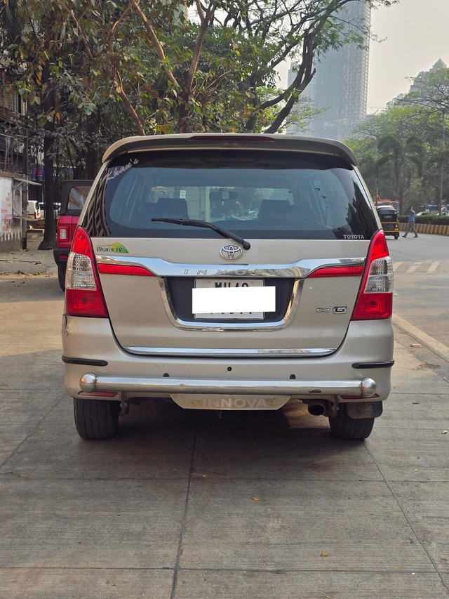 Second-hand 2014 Toyota Innova 2.5 G (Diesel) 7 Seater BS IV for sale in Mumbai-14
