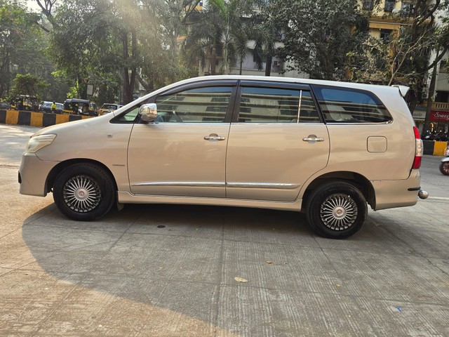 Second-hand 2014 Toyota Innova 2.5 G (Diesel) 7 Seater BS IV for sale in Mumbai-5