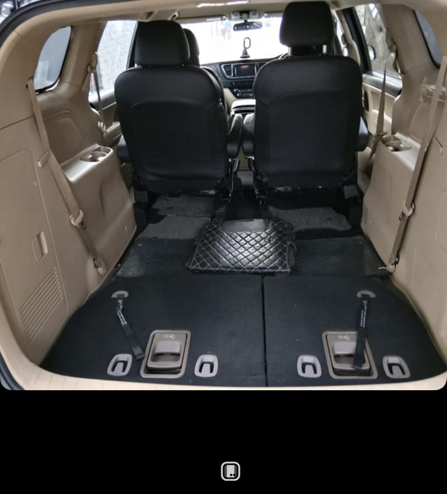 Second-hand 2020 Kia Carnival Premium for sale in New Delhi-6