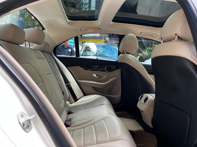 Second-hand 2014 Mercedes-Benz C-Class C 200 AVANTGARDE for sale in Mumbai-6