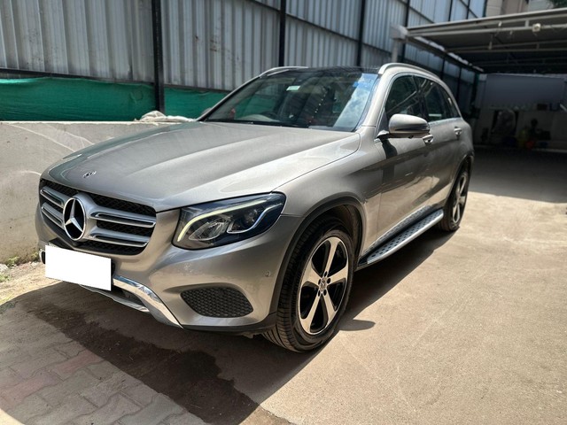Second-hand 2019 Mercedes-Benz GLC 220d 4MATIC for sale in Chennai-2