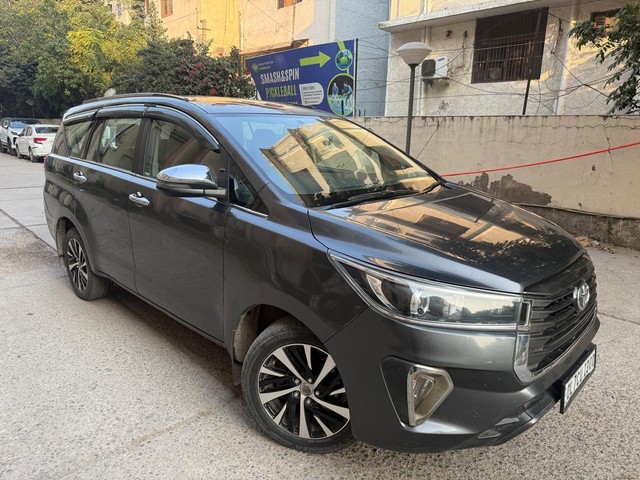 Second-hand 2022 Toyota Innova Crysta 2.4 ZX 7 STR AT for sale in New Delhi-8