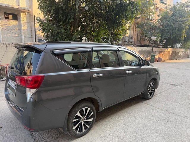 Second-hand 2022 Toyota Innova Crysta 2.4 ZX 7 STR AT for sale in New Delhi-6