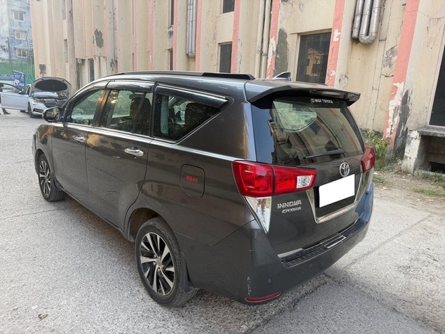 Second-hand 2022 Toyota Innova Crysta 2.4 ZX 7 STR AT for sale in New Delhi-5