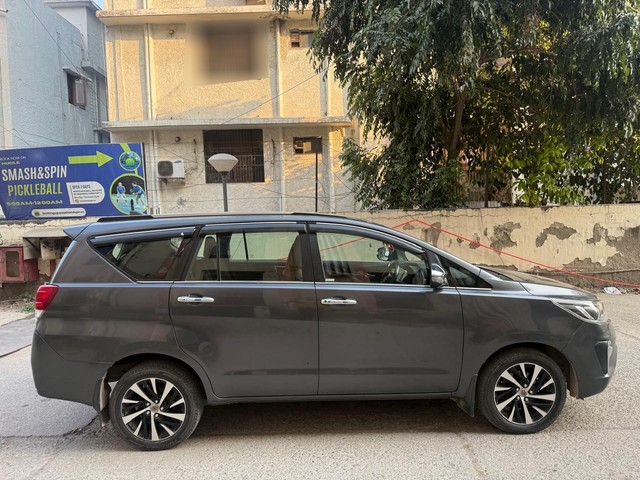 Second-hand 2022 Toyota Innova Crysta 2.4 ZX 7 STR AT for sale in New Delhi-3