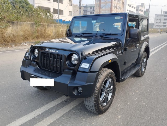 Second-hand 2023 Mahindra Thar LX 4WD Hard Top Diesel AT BSVI for sale in New Delhi-4