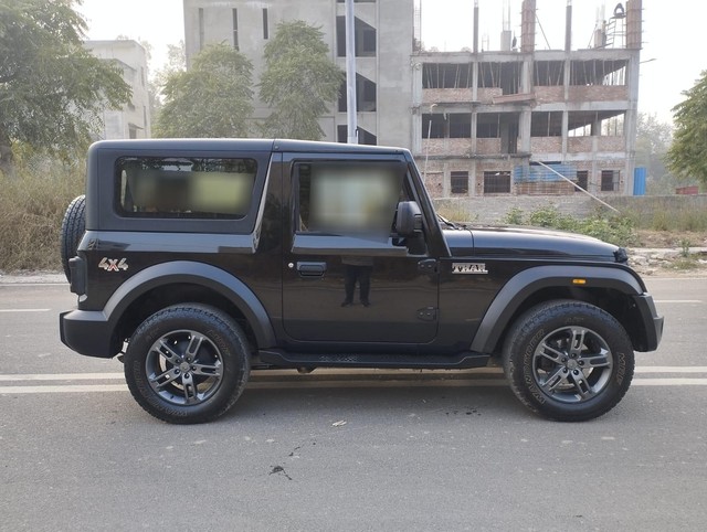 Second-hand 2023 Mahindra Thar LX 4WD Hard Top Diesel AT BSVI for sale in New Delhi-10