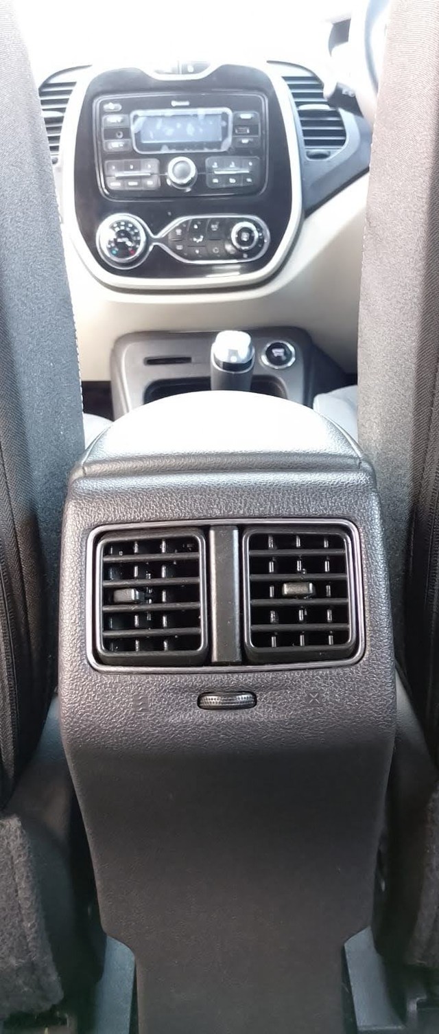 Second-hand 2019 Renault Captur 1.5 Diesel RXE for sale in Kolkata-4