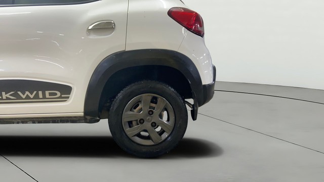 Second-hand 2019 Renault KWID 1.0 RXT Optional for sale in Surat-26