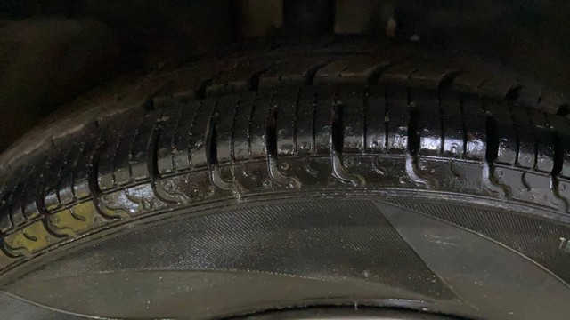 Second-hand 2019 Renault KWID 1.0 RXT Optional for sale in Surat-28