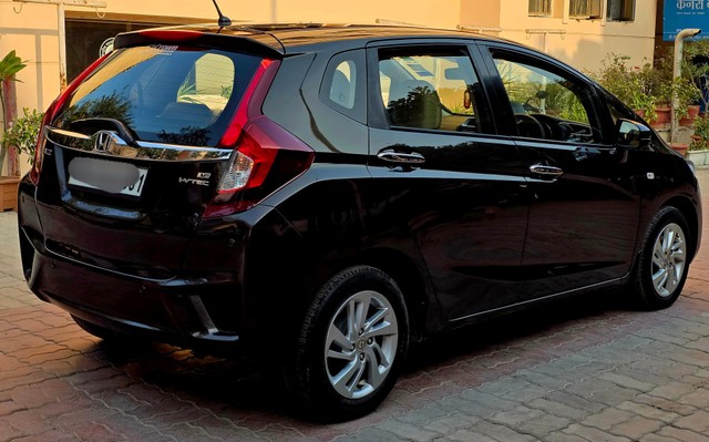 Second-hand 2018 Honda Jazz V for sale in New Delhi-2