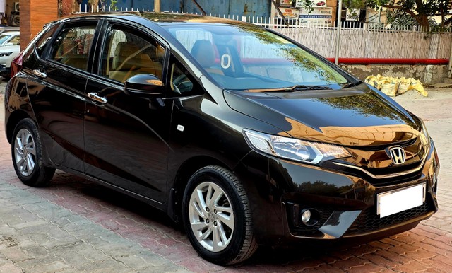 Second-hand 2018 Honda Jazz V for sale in New Delhi-3