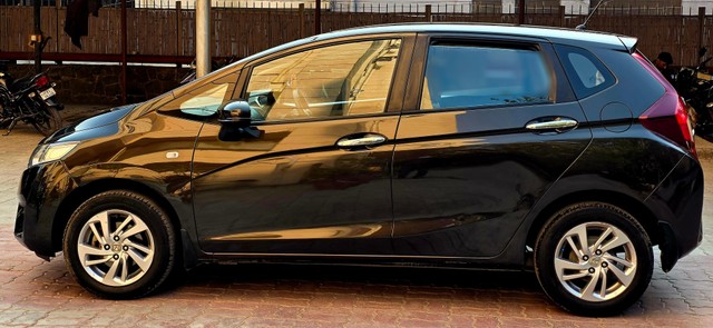 Second-hand 2018 Honda Jazz V for sale in New Delhi-6