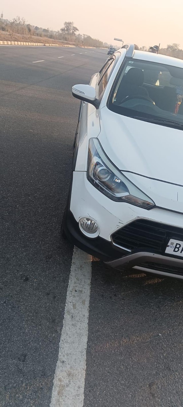 Second-hand 2017 Hyundai i20 Asta 1.2 for sale in Samastipur-4