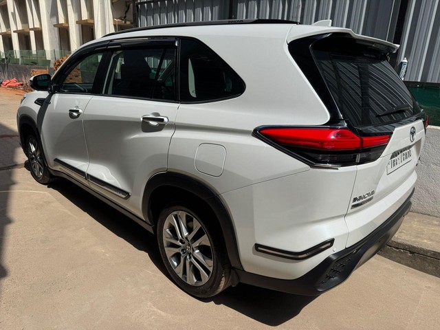 Second-hand 2023 Toyota Innova Hycross ZX Hybrid BSVI for sale in Chennai-2