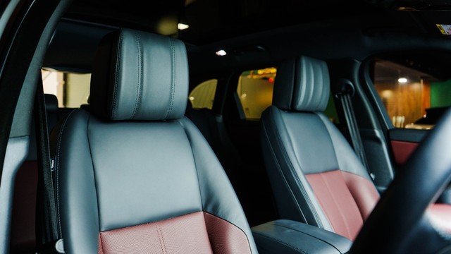 Second-hand 2024 Land Rover Range Rover Velar Dynamic HSE for sale in New Delhi-9