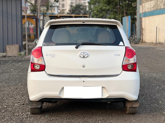 Second-hand 2017 Toyota Etios Liva 1.4 VD for sale in Pune-2