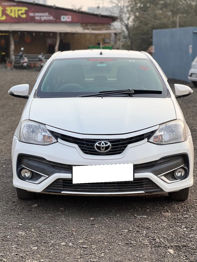Second-hand 2017 Toyota Etios Liva 1.4 VD for sale in Pune-5