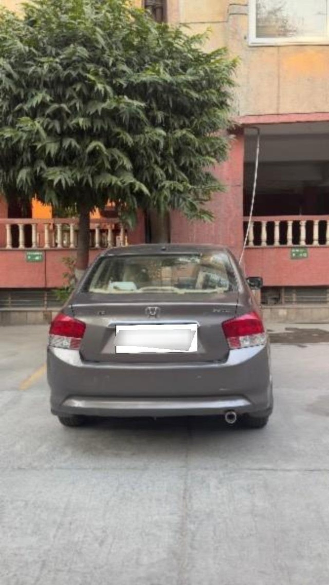 Second-hand 2011 Honda City V AT for sale in New Delhi-6