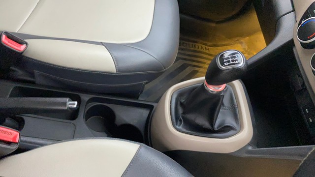 Second-hand 2015 Hyundai Grand i10 Sportz for sale in Navi Mumbai-13