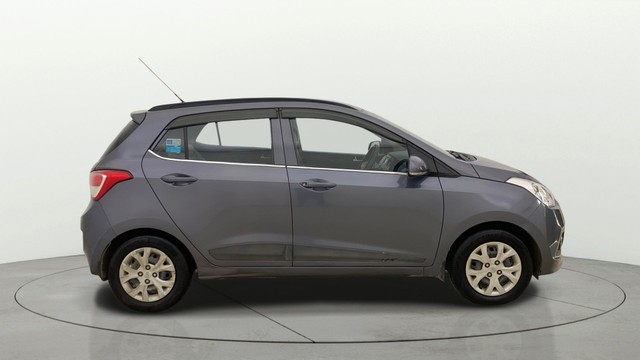 Second-hand 2015 Hyundai Grand i10 Sportz for sale in Navi Mumbai-1
