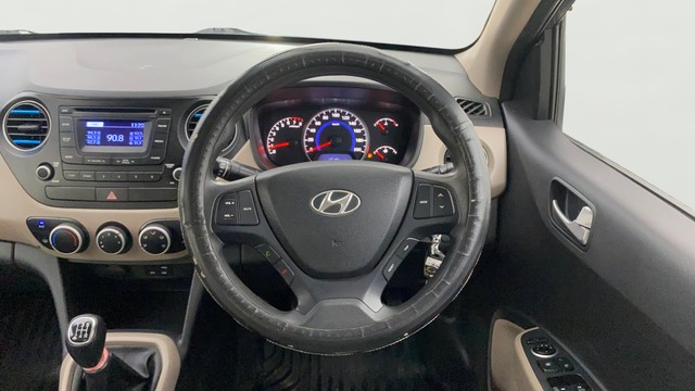 Second-hand 2015 Hyundai Grand i10 Sportz for sale in Navi Mumbai-12