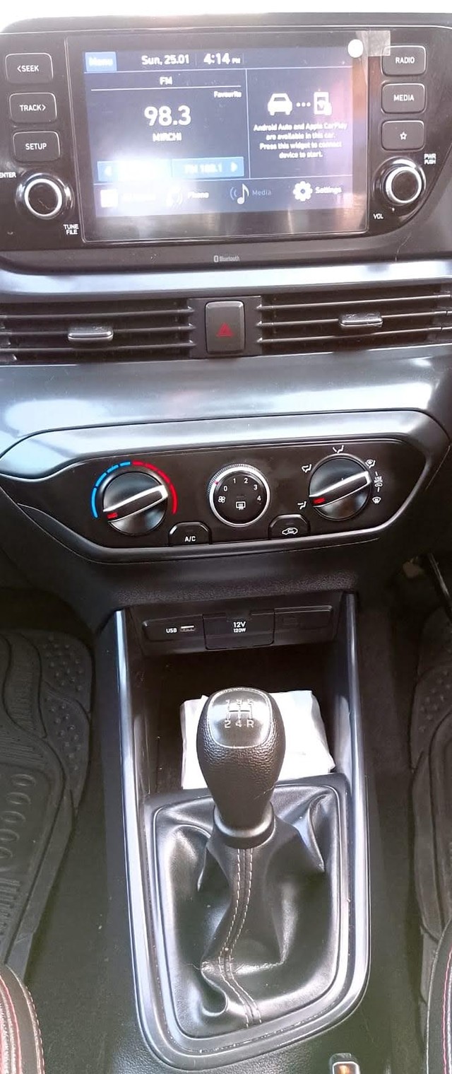 Second-hand 2021 Hyundai i20 Sportz BSVI for sale in Kolkata-9