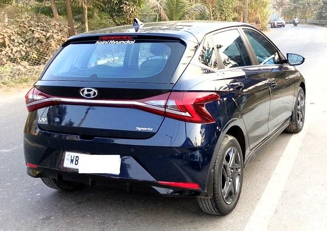 Second-hand 2021 Hyundai i20 Sportz BSVI for sale in Kolkata-11