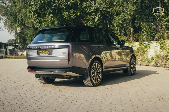 Second-hand 2024 Land Rover Range Rover 3.0 l Petrol LWB HSE for sale in New Delhi-12