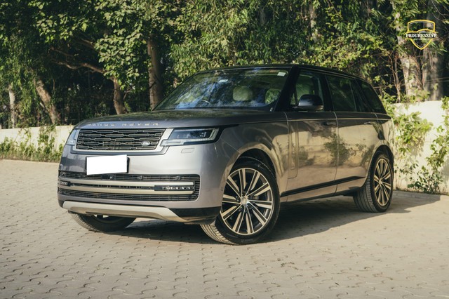 Second-hand 2024 Land Rover Range Rover 3.0 l Petrol LWB HSE for sale in New Delhi-4